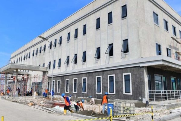 Pabrik Sepatu Raksasa Di Indramayu Siap Serap 18.000 Tenaga Kerja, Warga Lokal Jadi Prioritas? Pabrik Sepatu Raksasa Di Indramayu Siap Serap 18.000 Tenaga Kerja, Warga Lokal Jadi Prioritas?