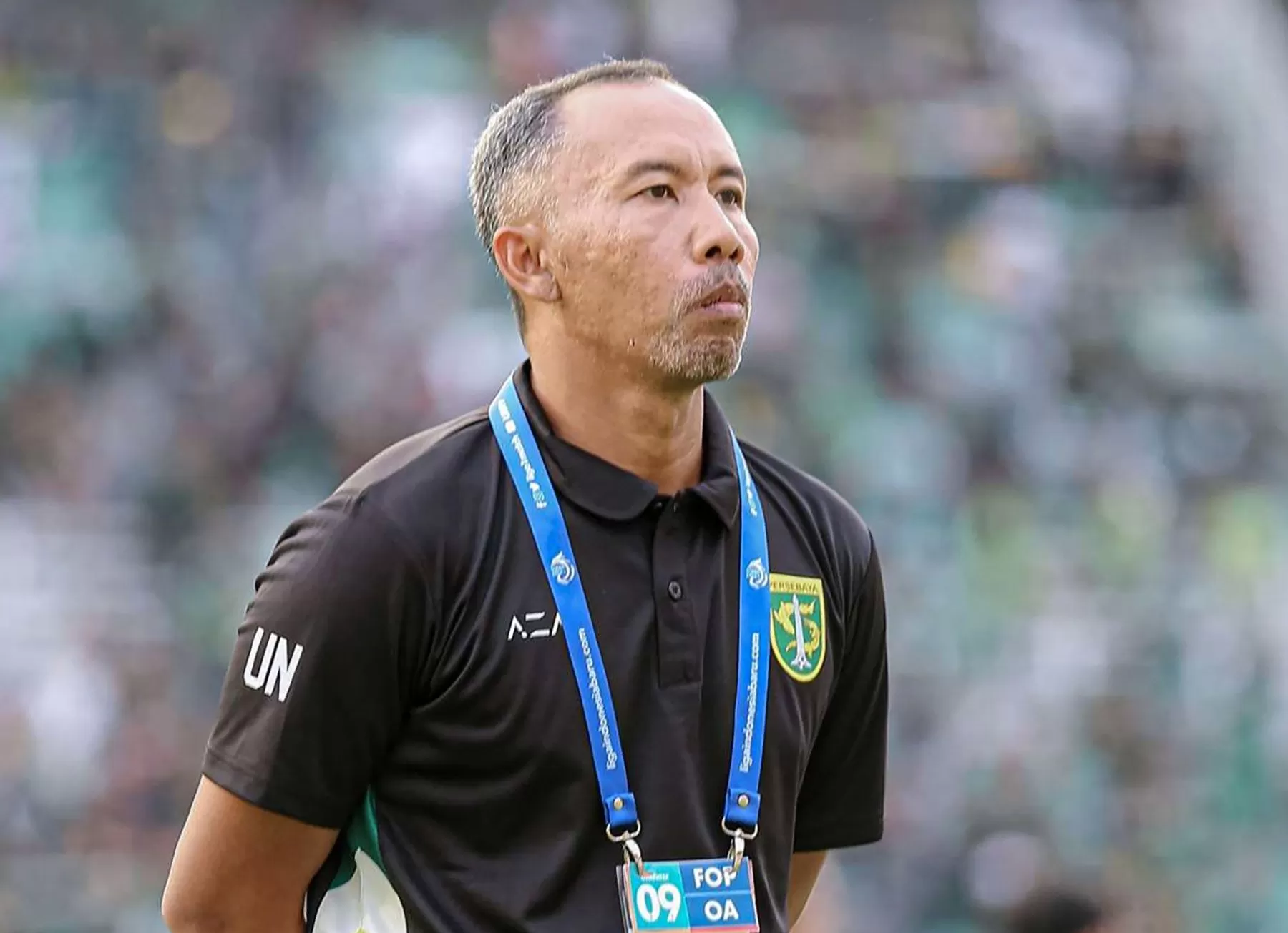Uston Nawawi Menjaga Ketenangan Persebaya Menuju Dua Laga Penentu